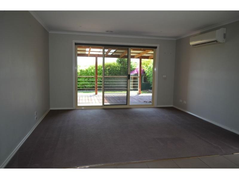 8 Cullen Drive, Lang Lang VIC 3984