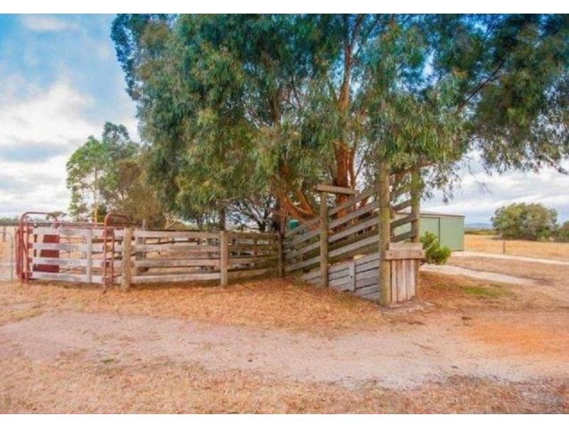 420 Westernport Road, Lang Lang VIC 3984