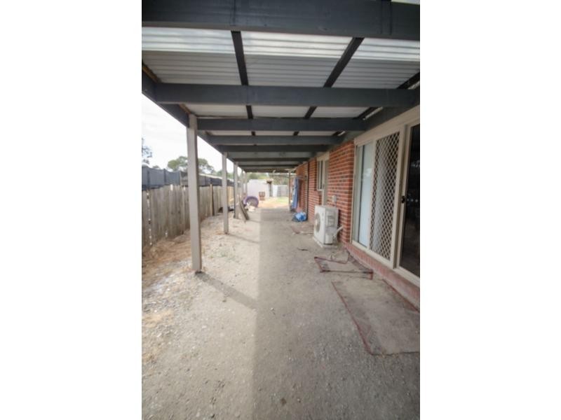 15 Blackfish Drive, Koo Wee Rup VIC 3981