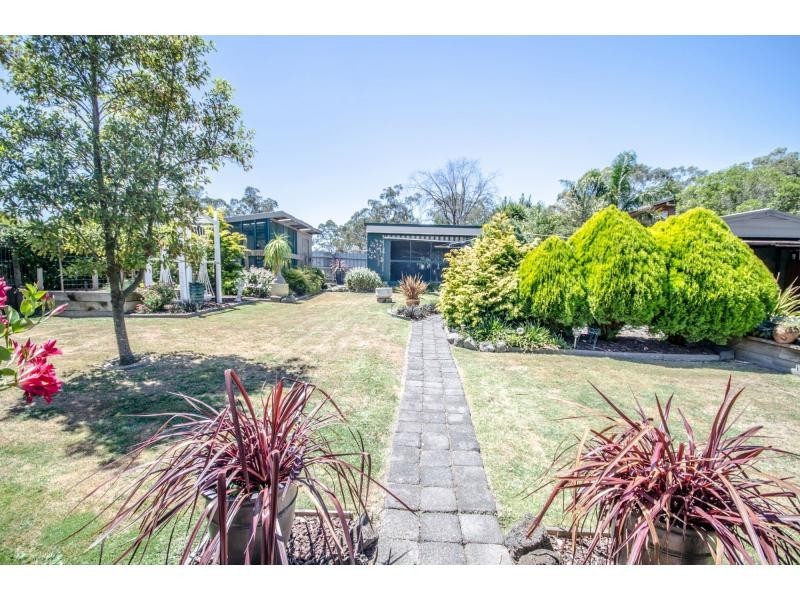 6 Davis Street, Nyora VIC 3987