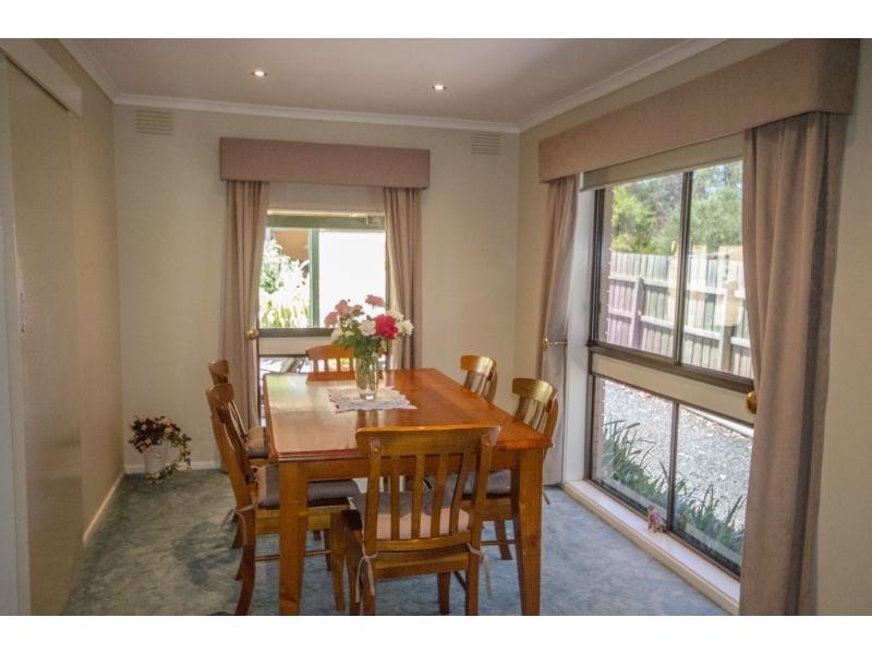 6 Davis Street, Nyora VIC 3987