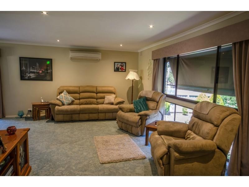 6 Davis Street, Nyora VIC 3987