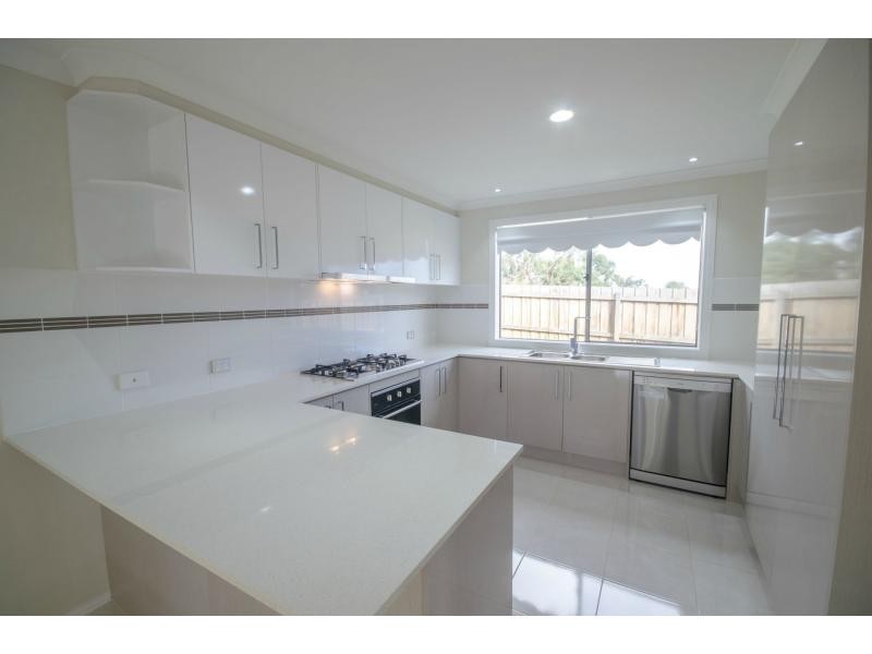 60 Rosebery Street, Lang Lang VIC 3984