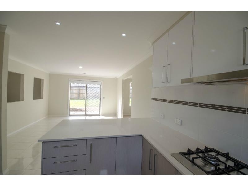 60 Rosebery Street, Lang Lang VIC 3984