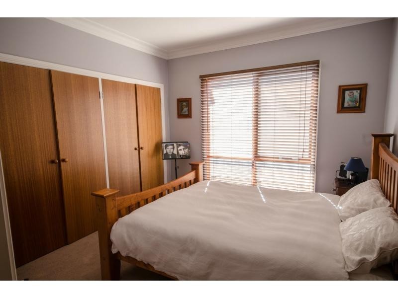 19 Supreme Close, Koo Wee Rup VIC 3981