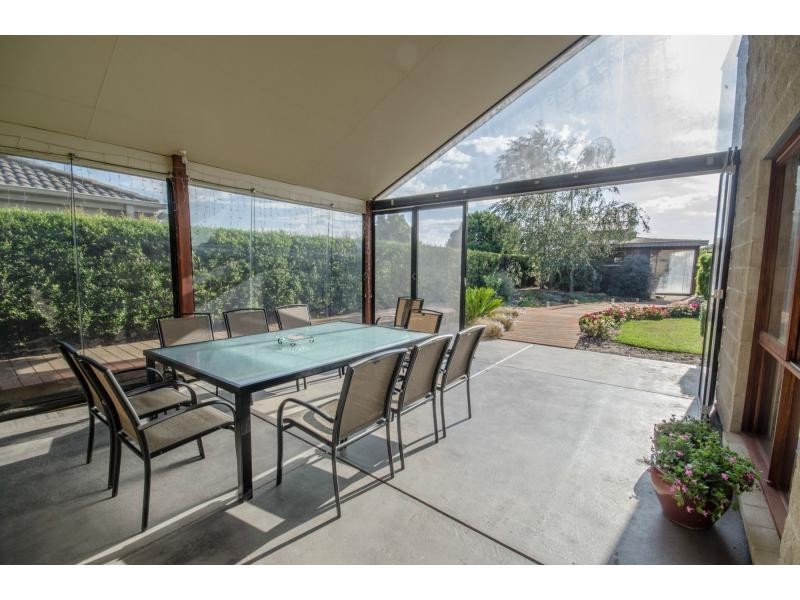 19 Supreme Close, Koo Wee Rup VIC 3981