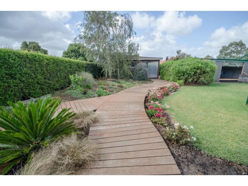 19 Supreme Close, Koo Wee Rup VIC 3981