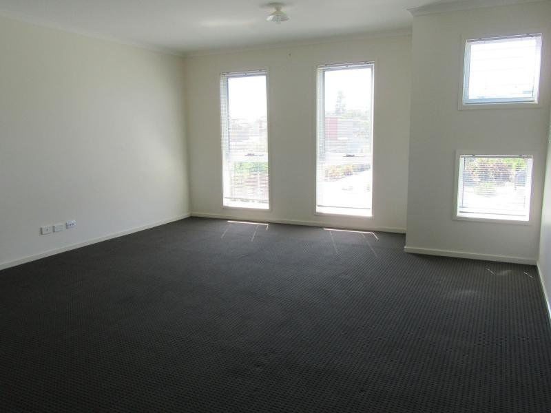 23 Halcyon Avenue, San Remo VIC 3925