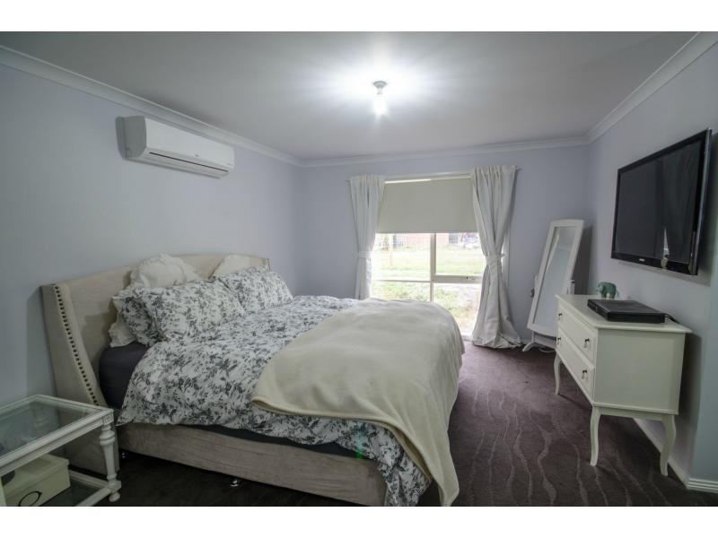 84 Follett Drive, Nyora VIC 3987