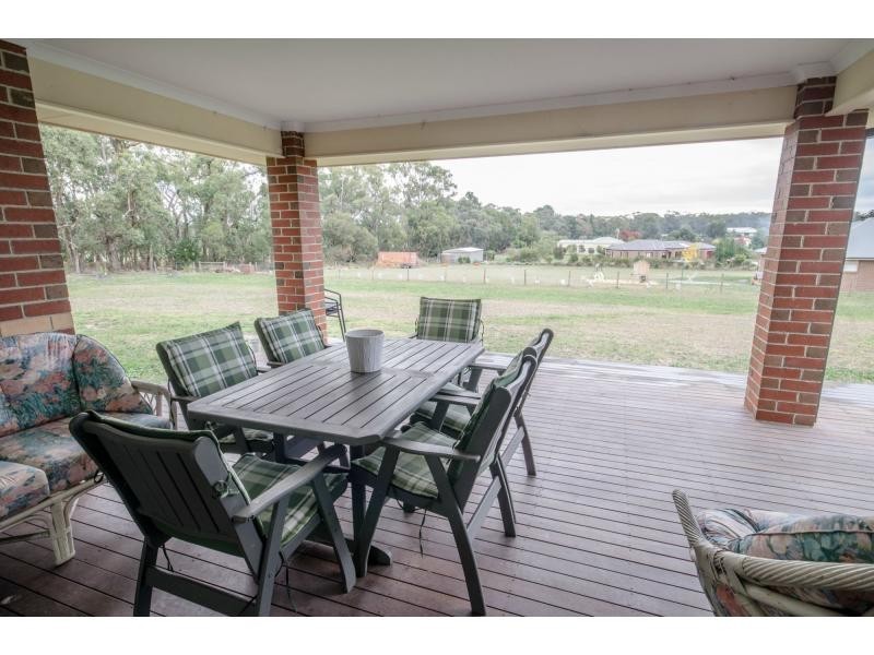 84 Follett Drive, Nyora VIC 3987