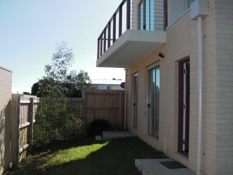 Unit 1/1-5 Wonthaggi Crescent, San Remo VIC 3925