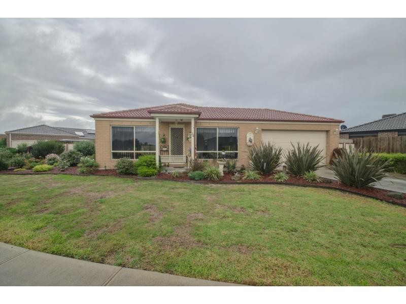 34 Bailey Boulevard, Koo Wee Rup VIC 3981