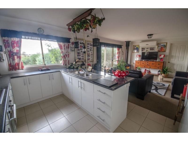 34 Bailey Boulevard, Koo Wee Rup VIC 3981