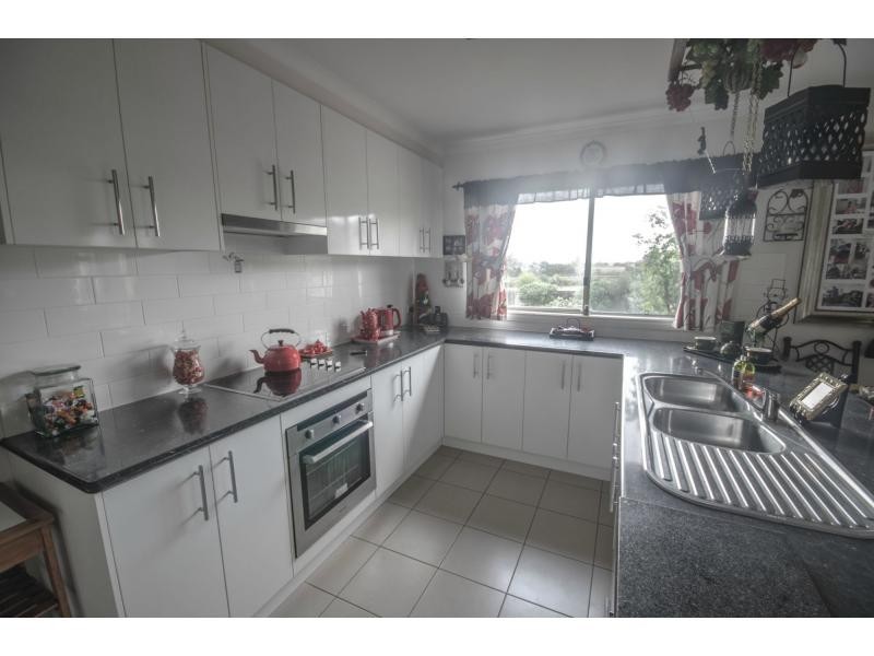 34 Bailey Boulevard, Koo Wee Rup VIC 3981