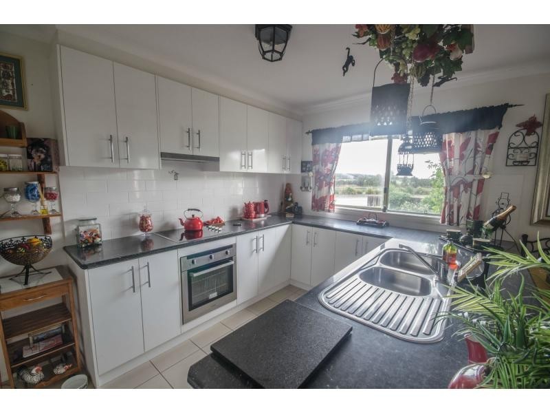 34 Bailey Boulevard, Koo Wee Rup VIC 3981