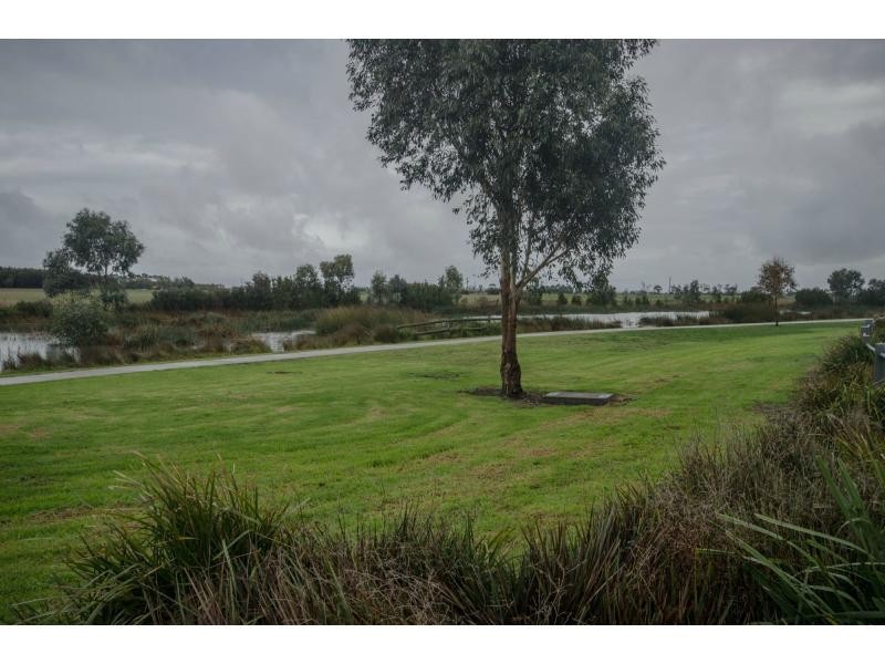 34 Bailey Boulevard, Koo Wee Rup VIC 3981