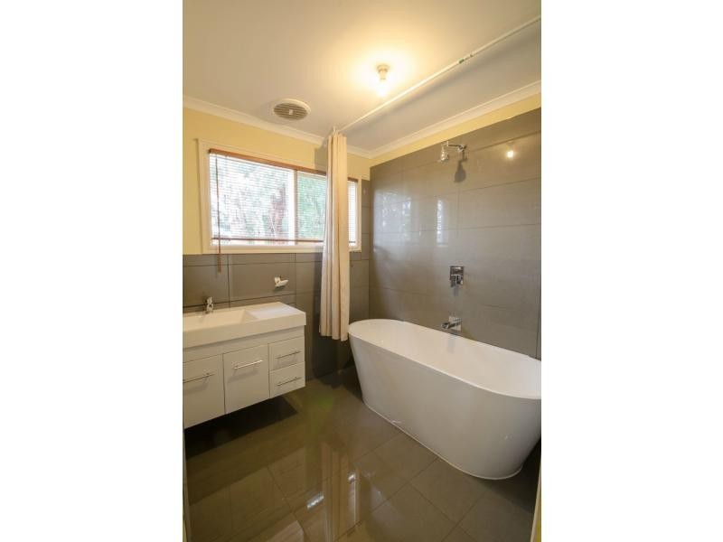 50 James Street, Lang Lang VIC 3984