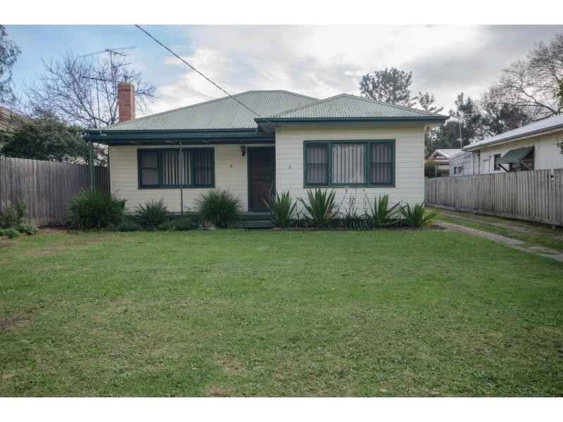 3 Carnarvon Street, Lang Lang VIC 3984