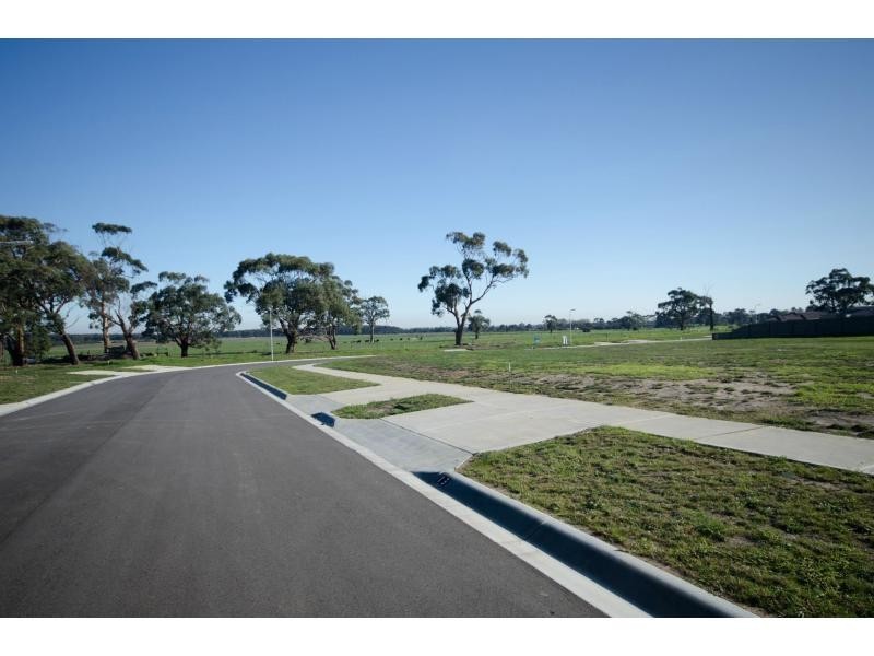 L18 Everitt Close, Lang Lang VIC 3984