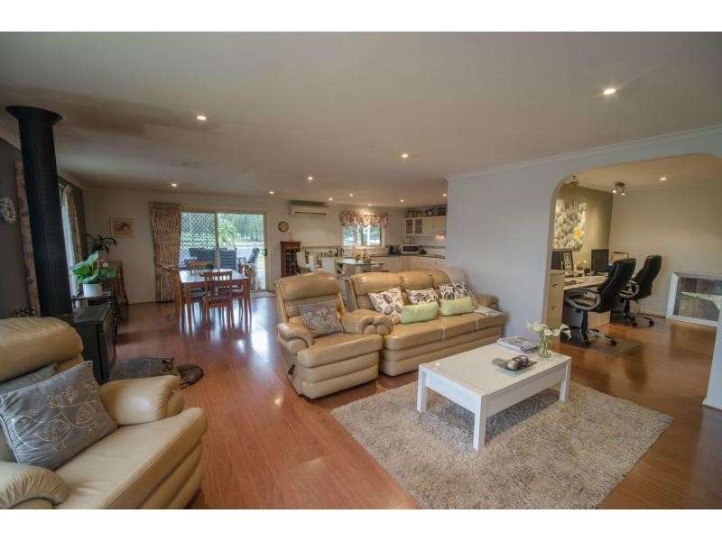30 Forster Street, Nyora VIC 3987