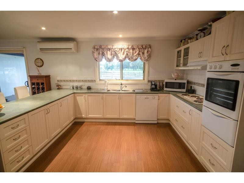 30 Forster Street, Nyora VIC 3987