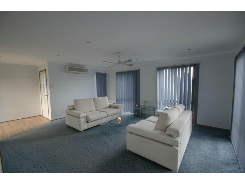 34 Station Street, Lang Lang VIC 3984