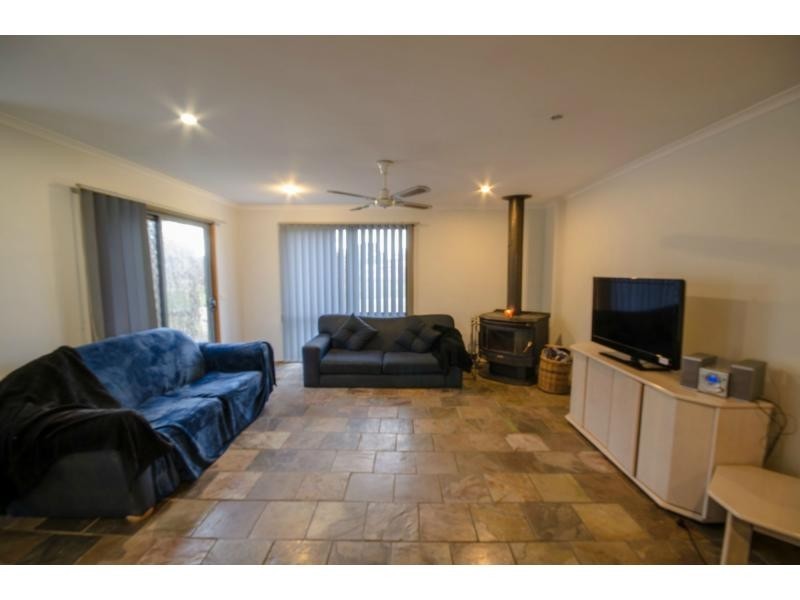 34 Station Street, Lang Lang VIC 3984