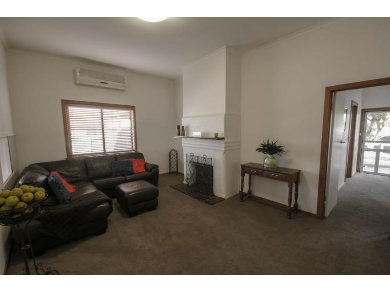 16 Gardner Street, Koo Wee Rup VIC 3981