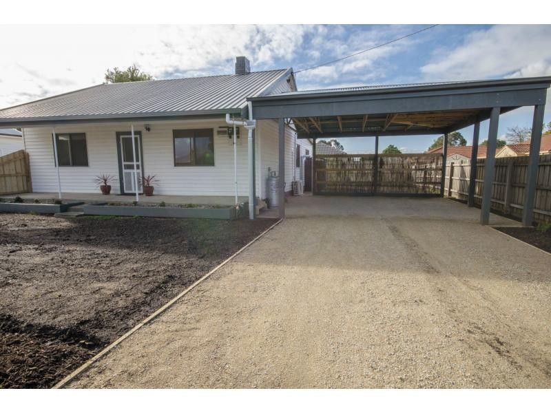 16 Gardner Street, Koo Wee Rup VIC 3981