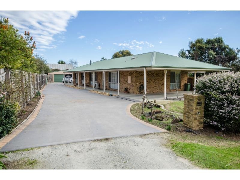 220 McDonalds Track, Lang Lang VIC 3984