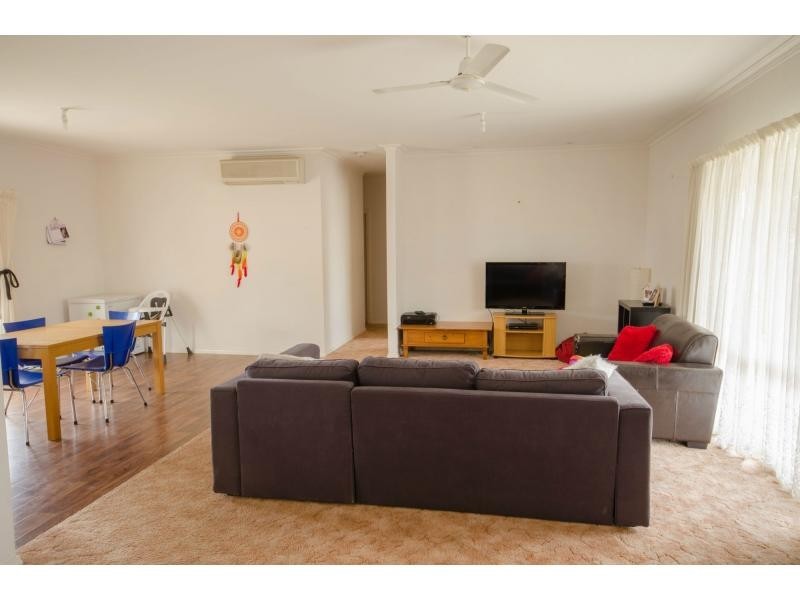 Unit 3//51 Westernport Avenue, Lang Lang VIC 3984