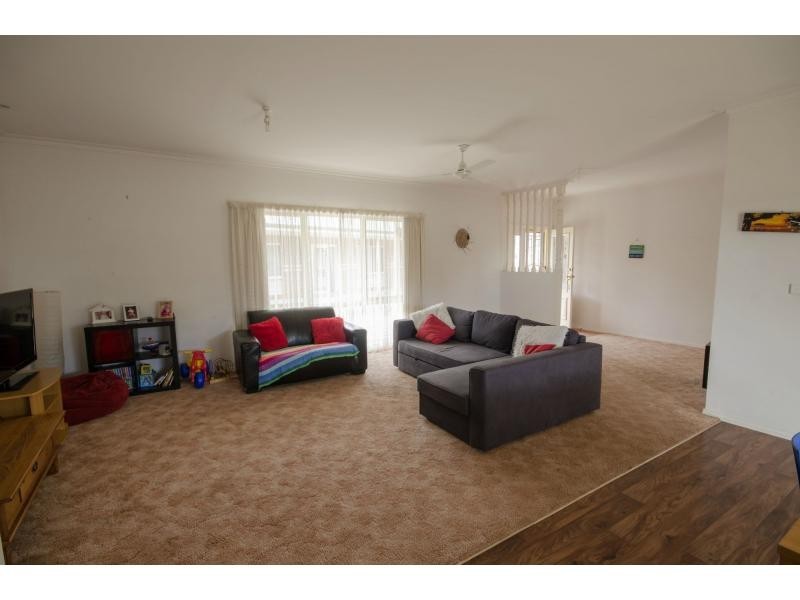 Unit 3//51 Westernport Avenue, Lang Lang VIC 3984