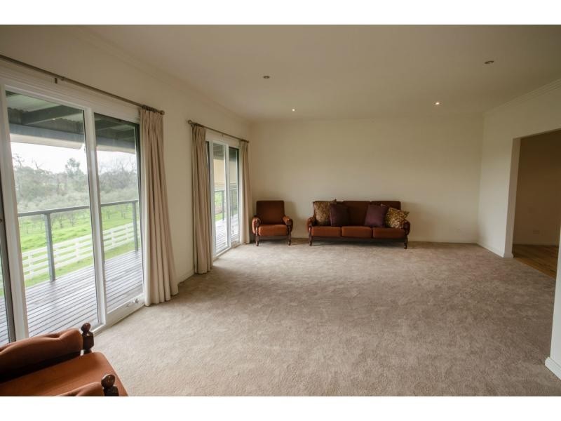 55 Henrys Road, Nyora VIC 3987