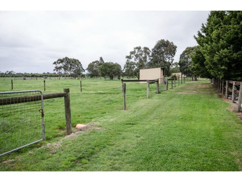 Pakenham South VIC 3810