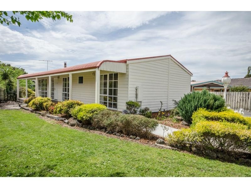 16 James Street, Lang Lang VIC 3984