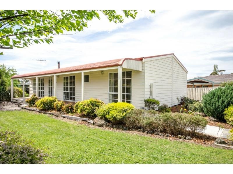 16 James Street, Lang Lang VIC 3984