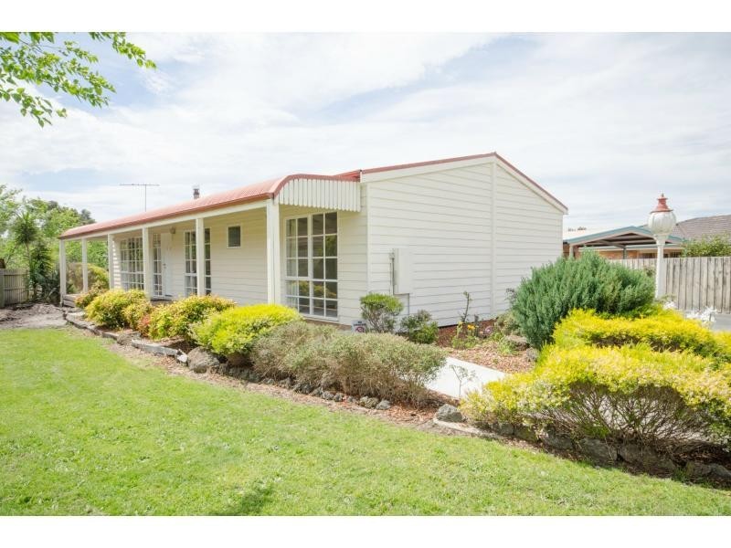 16 James Street, Lang Lang VIC 3984