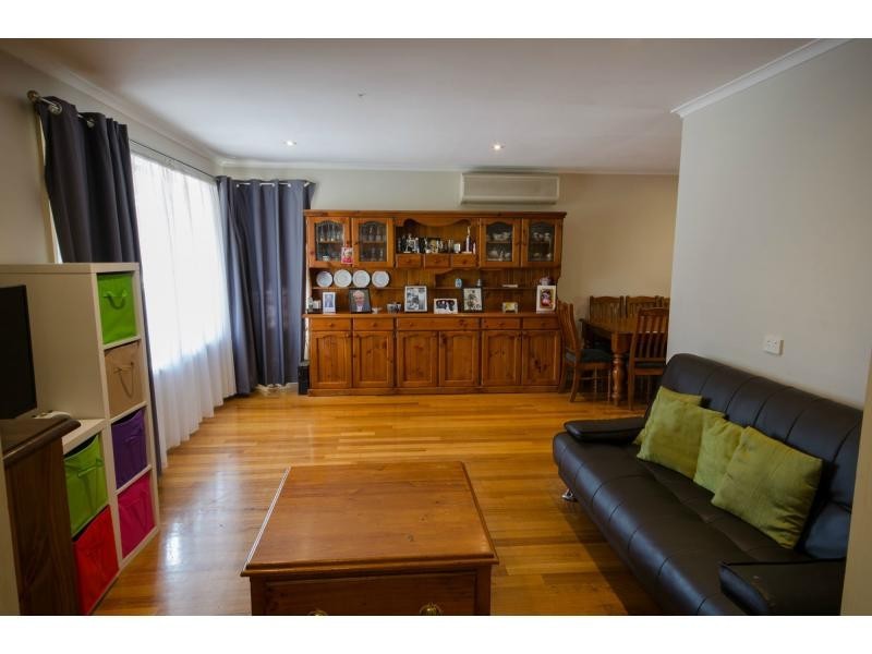 30 Henry Street, Koo Wee Rup VIC 3981