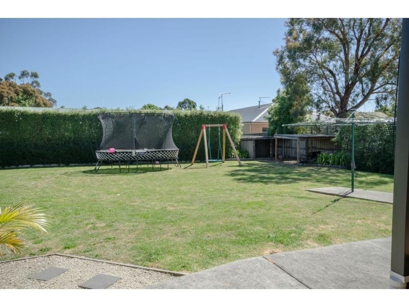27 Station Street, Lang Lang VIC 3984