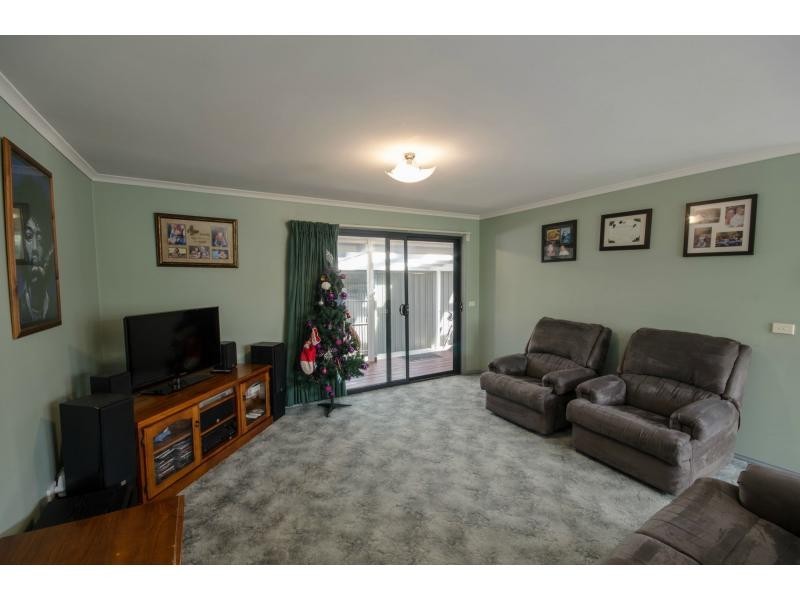27 Station Street, Lang Lang VIC 3984