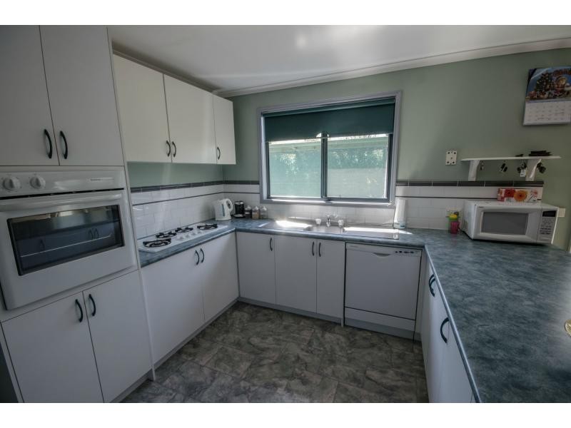 27 Station Street, Lang Lang VIC 3984