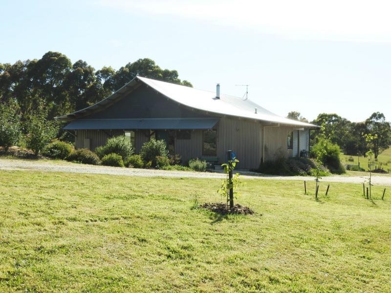 13 Carlisle Close, Nyora VIC 3987