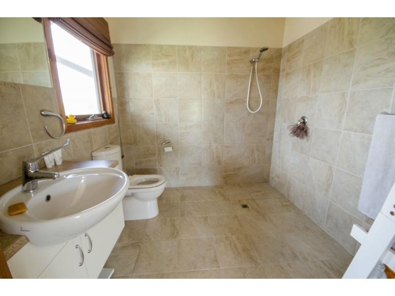 13 Carlisle Close, Nyora VIC 3987