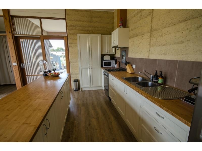 13 Carlisle Close, Nyora VIC 3987