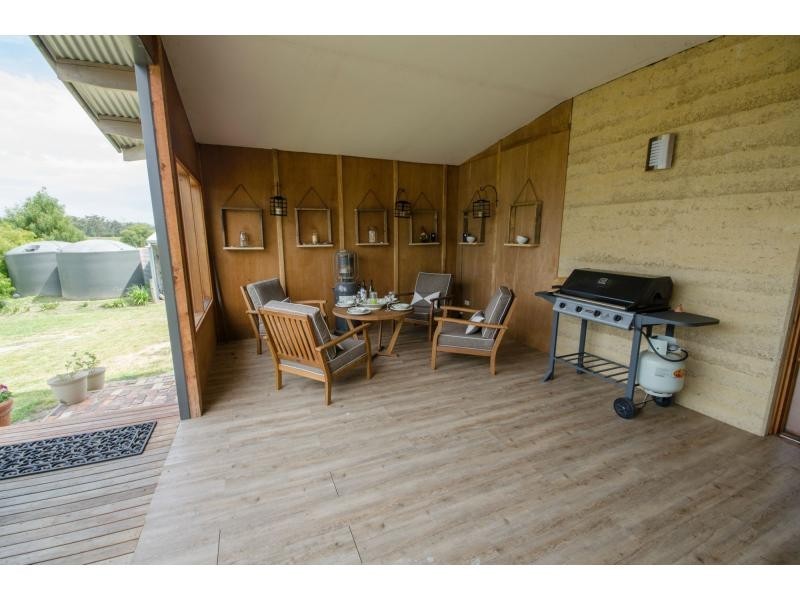 13 Carlisle Close, Nyora VIC 3987