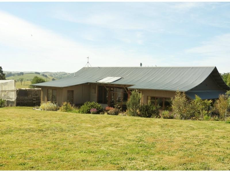 13 Carlisle Close, Nyora VIC 3987