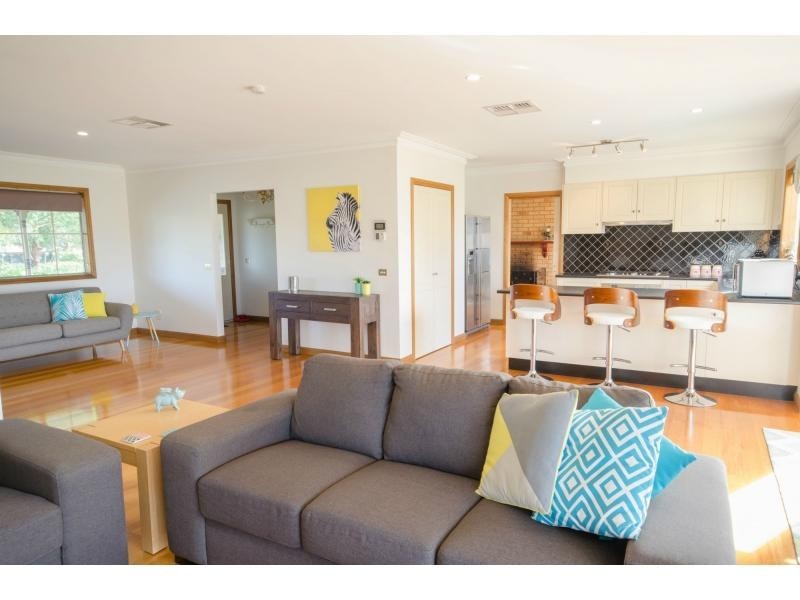 25 Supreme Close, Koo Wee Rup VIC 3981