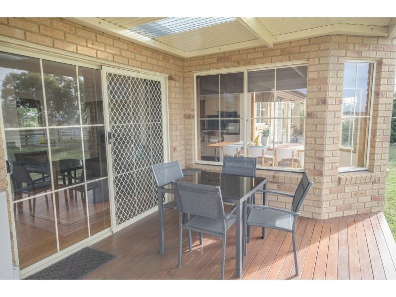 25 Supreme Close, Koo Wee Rup VIC 3981