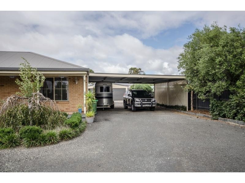 25 Supreme Close, Koo Wee Rup VIC 3981