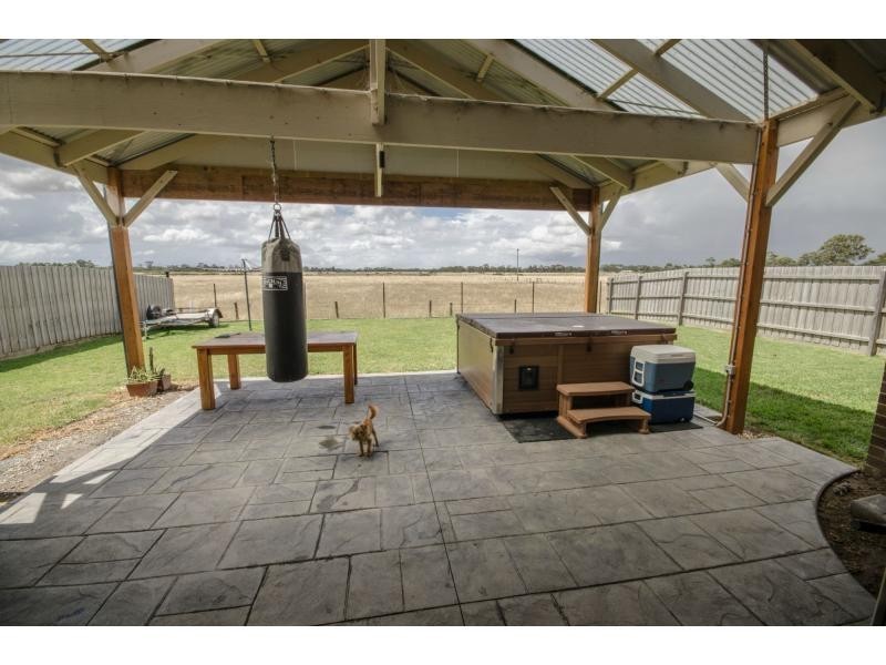 3 Diamond Drive, Koo Wee Rup VIC 3981